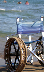钢轮轮椅