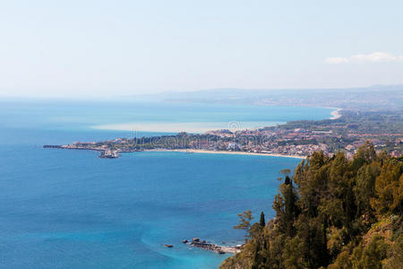西西里岛东海岸。