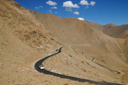 喜马拉雅山的公路，拉达克，也不是印度