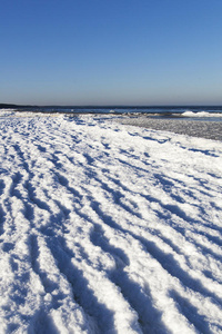 波罗的海沿岸的冬天。