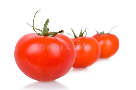 三个成熟的西红柿