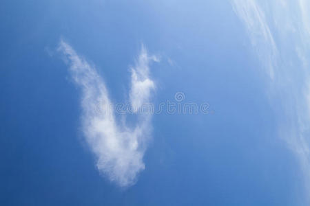蓝天上的一朵心云