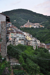 castel vittorio和pigna山村，利古里亚