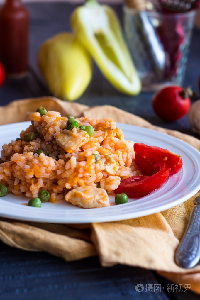 烩鸡和蔬菜意大利菜