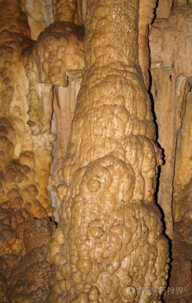 在洞里克里米亚的钟乳石