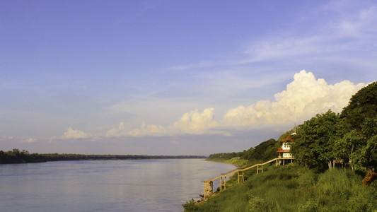 湄公河流域乌汶，泰国