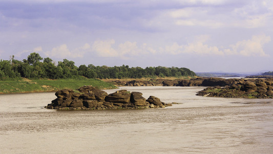 湄公河流域乌汶，泰国