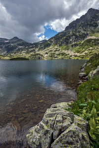 Popovo 湖，皮林山