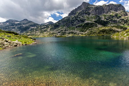 Popovo 湖，皮林山