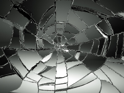 损坏的玻璃碎片照片
