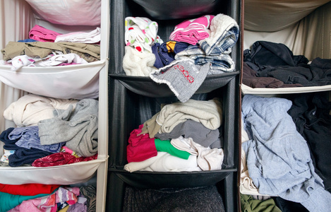 与衣服凌乱凌乱衣柜照片