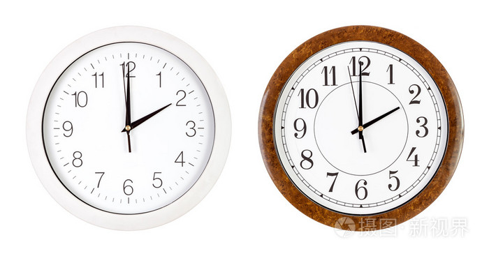 两个钟面显示2上午