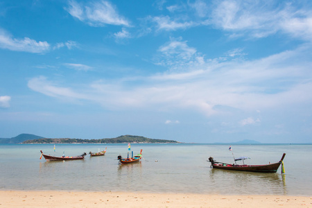 组的木船在热带海滩，泰国