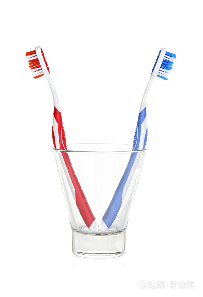孤立在白色背景上的牙刷