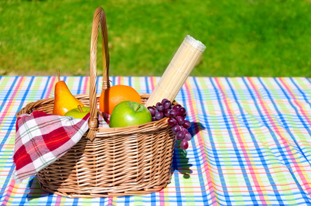 野餐篮水果