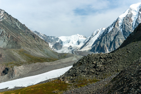 在阿尔泰山