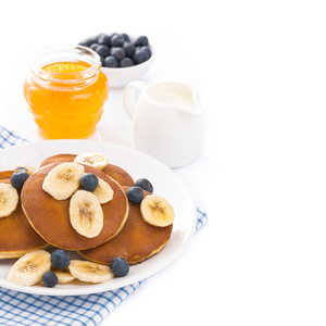 与香蕉 蜂蜜 蓝莓酸奶煎饼早餐