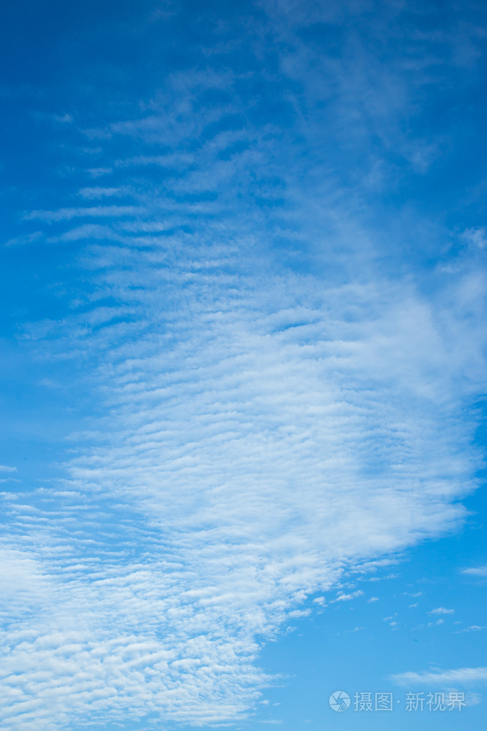 蓝蓝的天空白云背景