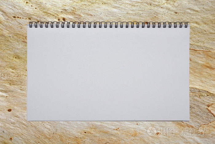 空白的白色纸条书水平上木背景