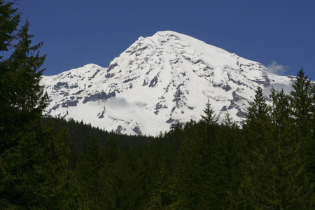 雷尼尔山