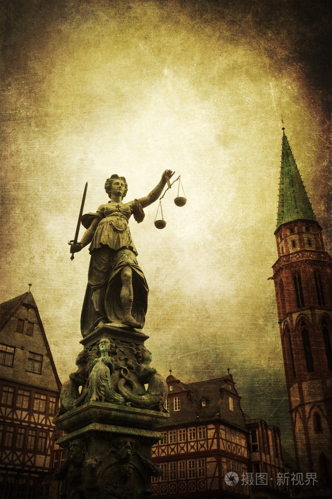 复古风格图片的 justitia 雕像在旧镇的法兰克福,德国