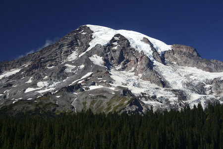 雷尼尔山