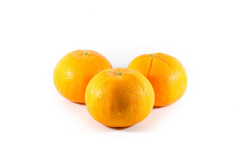 这块的橙色水果在白色背景