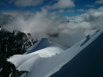 在钻头 du Midi 攀爬