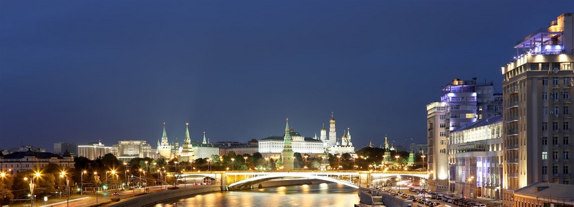 莫斯科河 大石大桥和克里姆林宫，莫斯科，俄罗斯的夜景