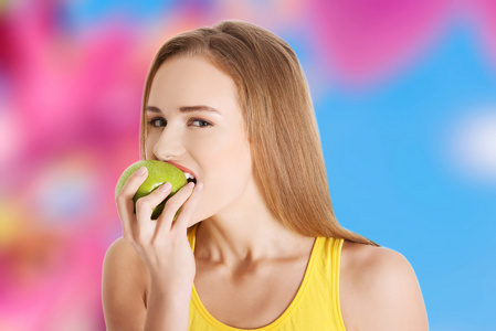 女人吃苹果