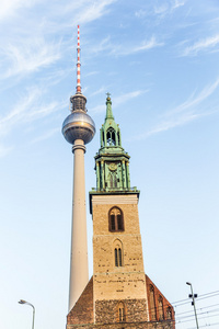 Fernsegtower Alex 在柏林与圣玛丽教堂