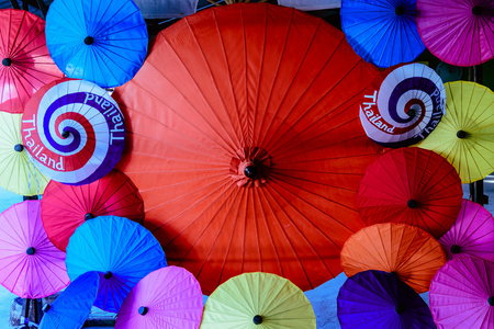遮阳伞的颜色