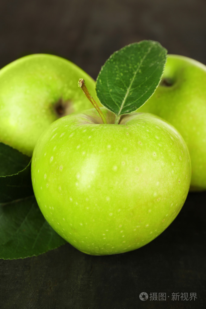 成熟的绿色苹果
