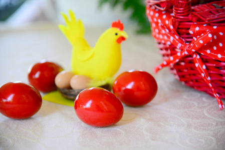 复活节假期红鸡蛋传统宗教庆典