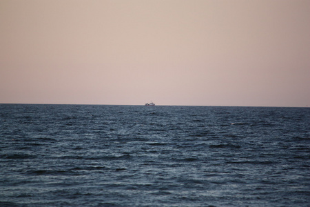 海滩阳光水天气海砂波人天空假日日光浴