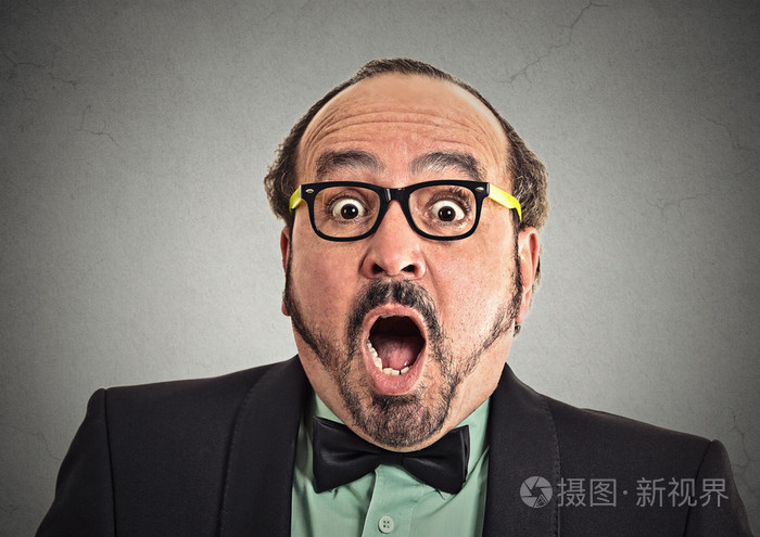 惊喜目瞪口呆的男人
