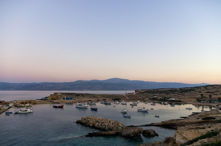 基克拉泽斯，希腊 Ano 库福尼西岛岛清晨颜色