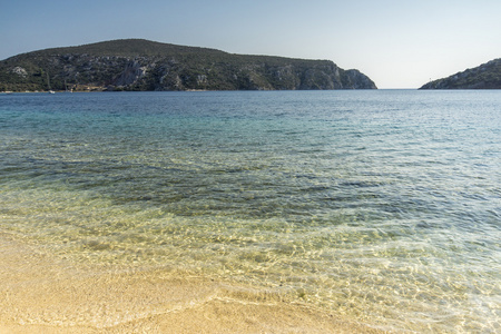 中央马其顿波尔图 Koufo 海滩，Chalkidiki，遮阳伞和