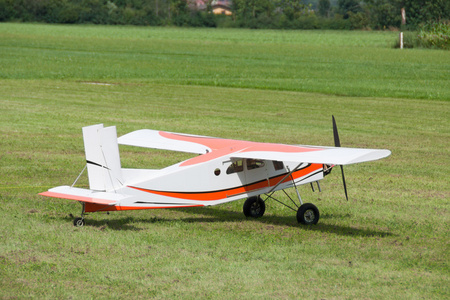 飞机飞机模型低翼特技飞行