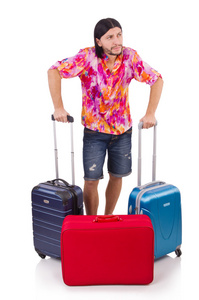 男人带手提箱旅行