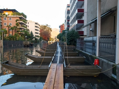 民事保护结构受水浸的道路上