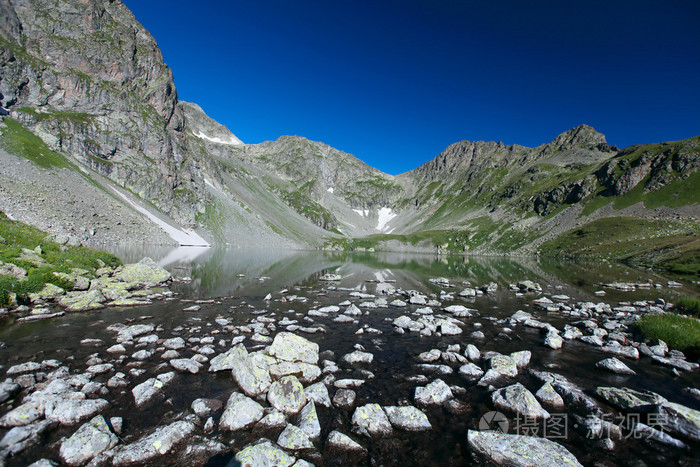 高山湖泊