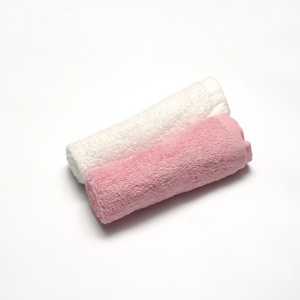 白色粉红色毛巾