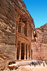 艾尔卡兹尼神殿在 petra，约旦