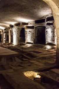 在那不勒斯的 San Gennaro 地下墓穴