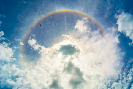 太阳的光环和 cloudscape