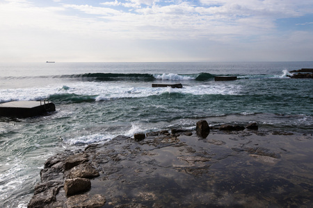 波浪对石海岸