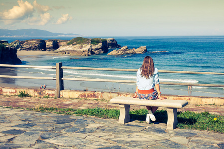 面朝大海春暖花开图片