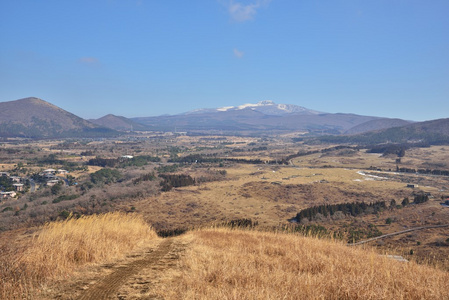 Hanla 山，从 Saebyeol 火山锥在济州岛的视图