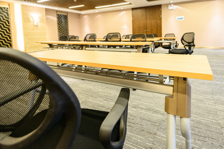 会议房间桌子和椅子